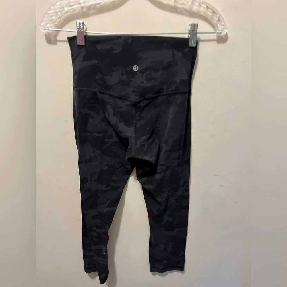 Lululemon align 21” camo black sz 6 - Picture 8 of 8